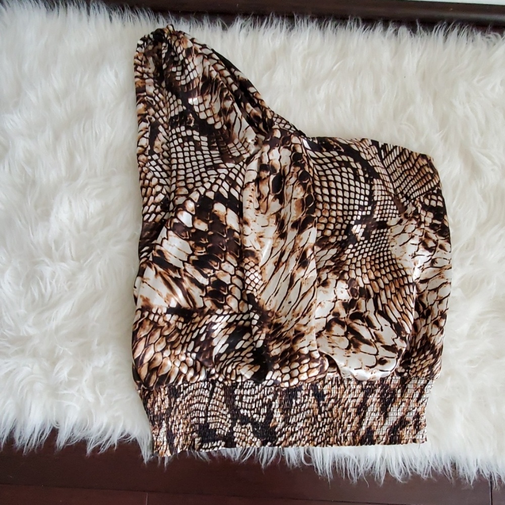 Arden B  women's pre-owned half  shoulder